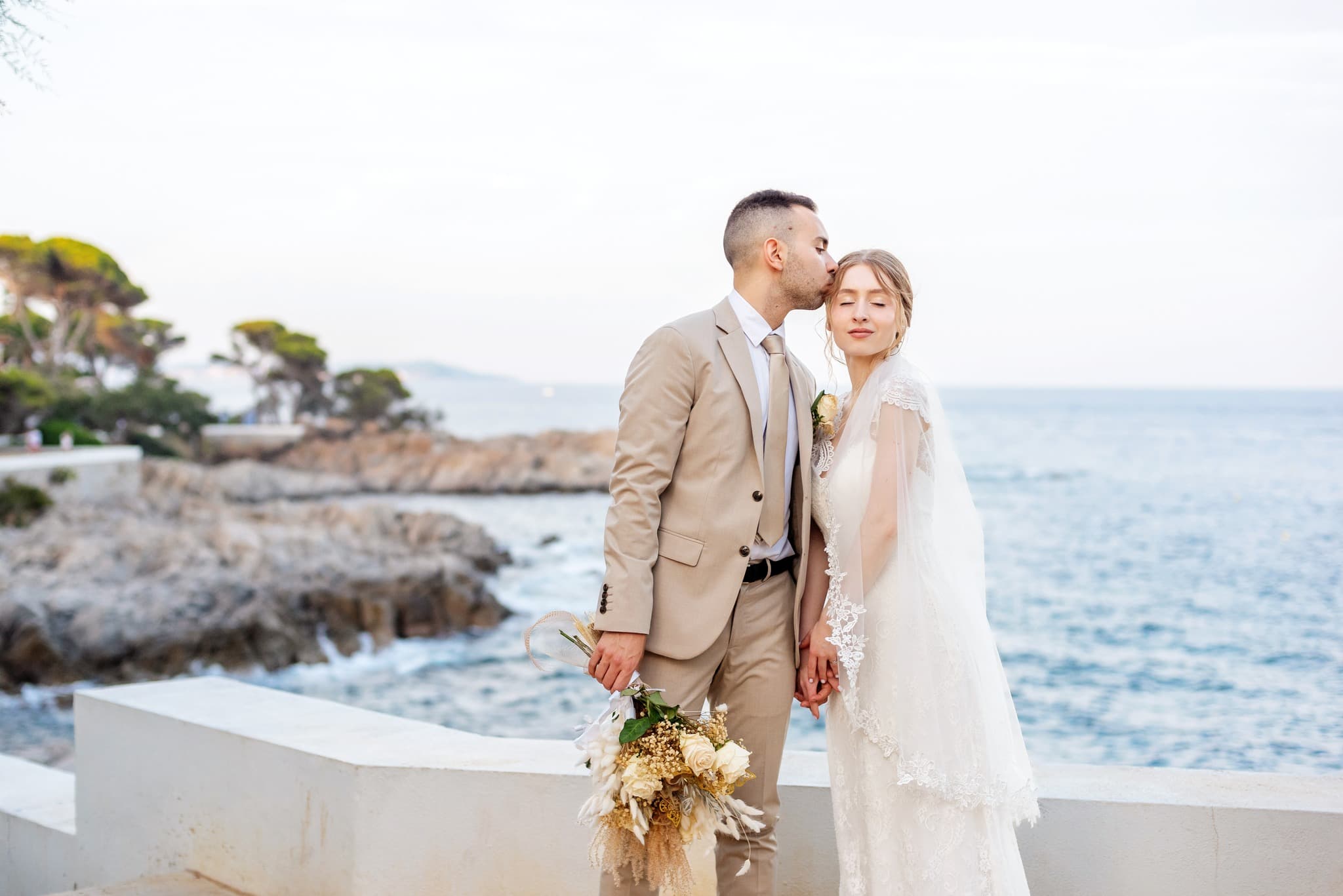 Summer wedding ceremony